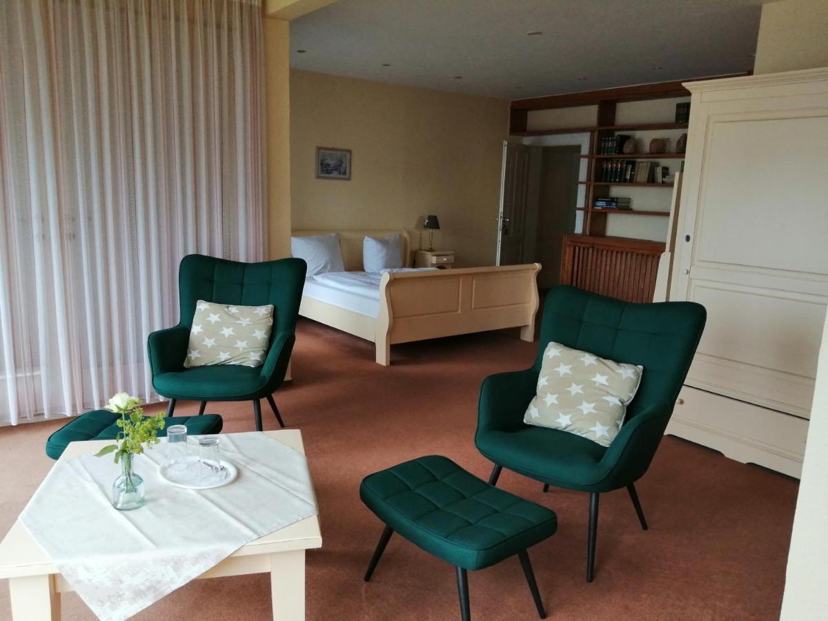 Hotel Fahrhaus Niederkleveez Bosdorf  ภายนอก รูปภาพ