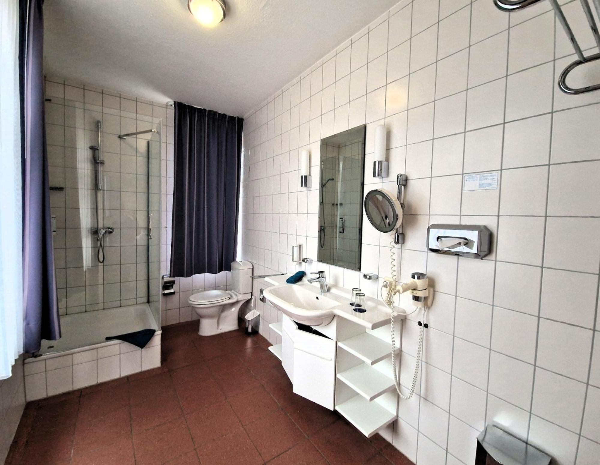 Hotel Fahrhaus Niederkleveez Bosdorf  ภายนอก รูปภาพ